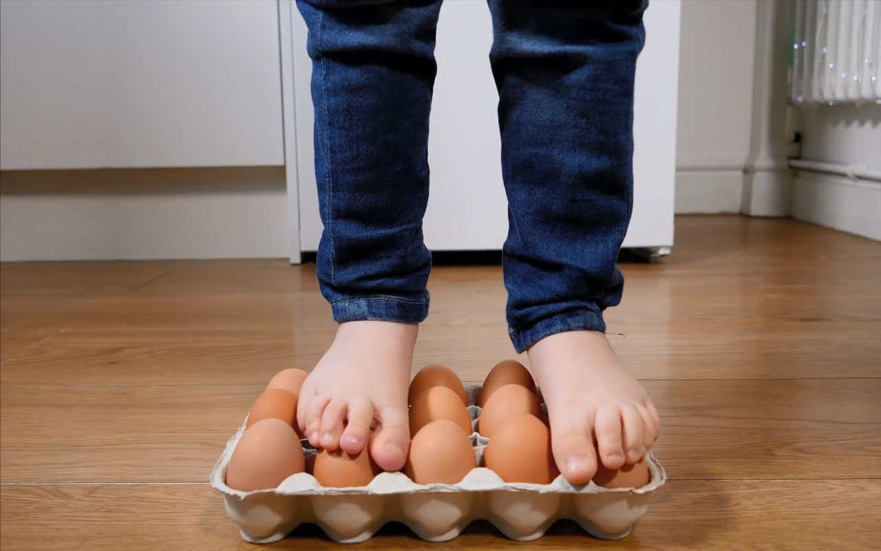 راه رفتن روی تخم مرغ